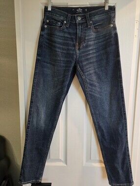 Hollister Athletic Straight Jeans NWOT